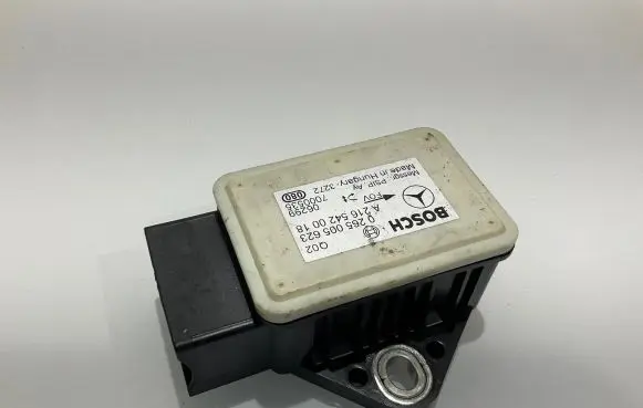 Mercedes-Benz E W211 ESP acceleration yaw rate sensor A2165420018 0265005623 7000535