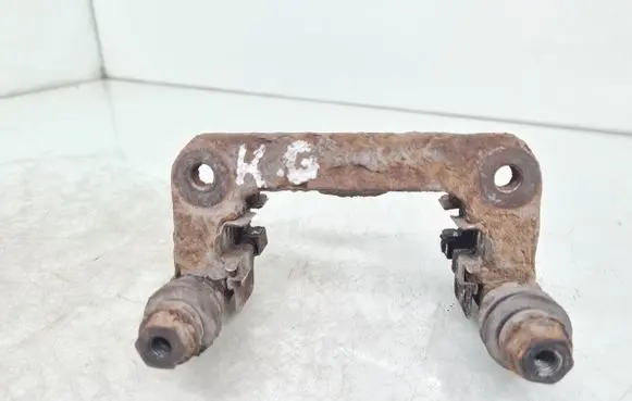 Mercedes-Benz B W245 Brake caliper pad carrier rear 