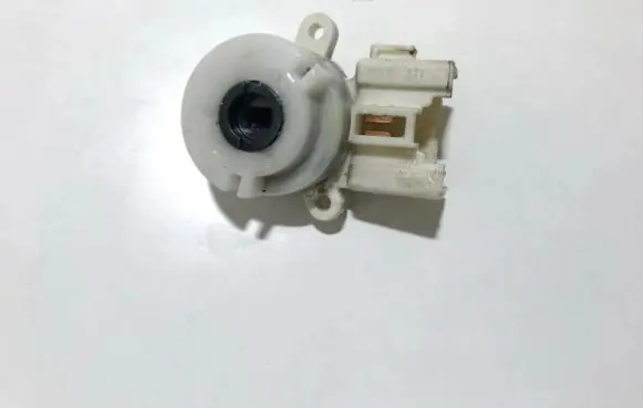 Lexus IS 200-300 Ignition lock contact 