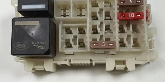 Land Rover Discovery Sport Fuse box set 6G9T-14K131-BB