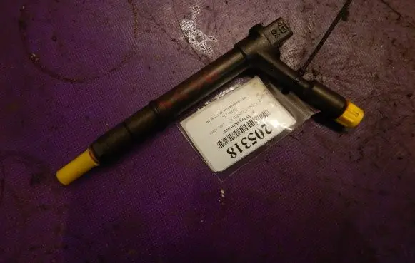 Opel Combo C Fuel injector TJBB01901D
