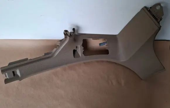 Volvo S60 (D)pillar trim (top) 