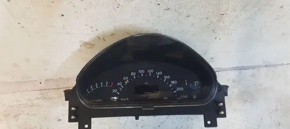Mercedes-Benz A W168 Speedometer (instrument cluster) A1685403647