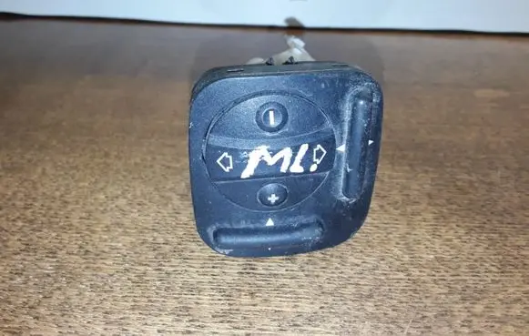 Mercedes-Benz E W211 Seat control switch 2118000878