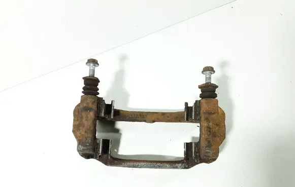 Toyota Auris 150 Front Brake Caliper Pad/Carrier 