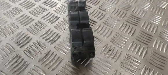 Nissan Almera Tino Electric window control switch