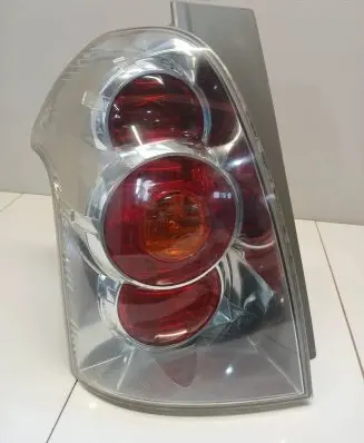 Toyota Corolla Verso AR10 Rear/tail lights