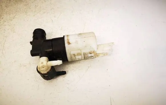 Renault Megane II Windscreen/windshield washer pump 8200067015