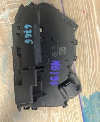 Volkswagen T-Roc Rear door lock 5tb839015e