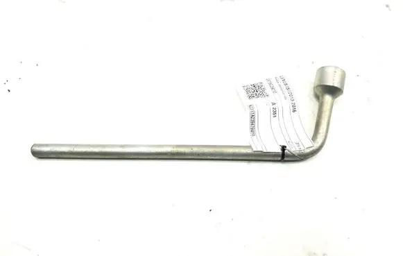 Lexus IS III XE30 Wheel nut wrench 0915026010