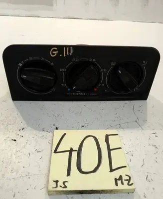 Volkswagen Golf III Climate control unit 357907041A