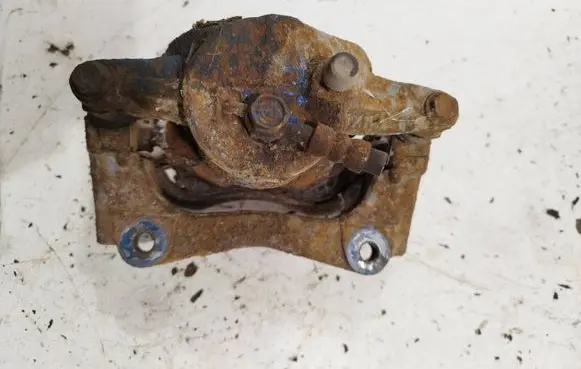 Toyota Corolla Verso AR10 Front brake caliper