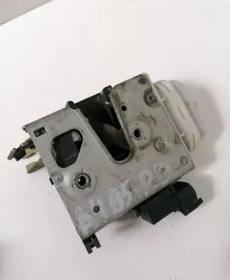 Audi A4 S4 B5 8D Front door lock 4D1837016D