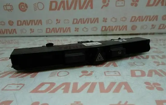 Opel Astra G Hazard light switch 13100105