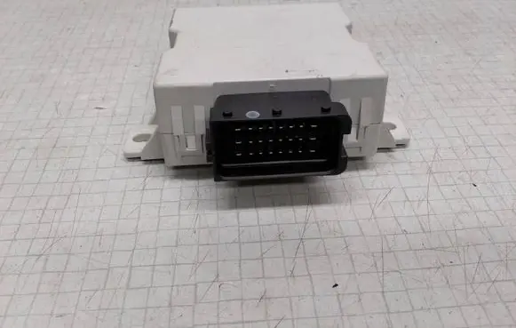Toyota Corolla E120 E130 Window wiper relay 080107F3 150696