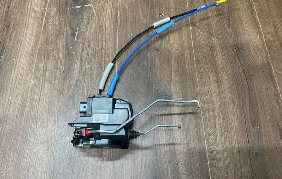 KIA Picanto Front door lock 81310G6050