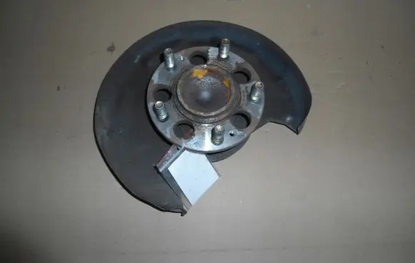 Hyundai Veloster Rear wheel hub