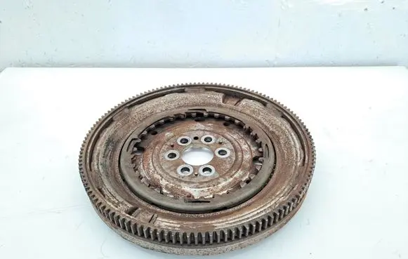 Volkswagen Golf VI Flywheel 0GD100