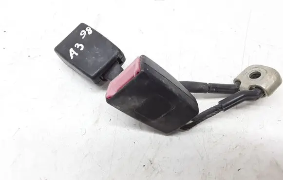 Audi A3 S3 8L Middle seatbelt buckle (rear) 8L0857739A