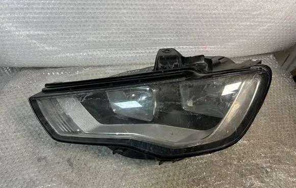 Audi A3 S3 8V Headlight/headlamp 8V0941003 01074001A1