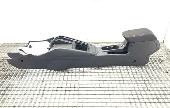 Skoda Scala Center console 