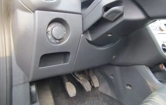 Opel Corsa D Light switch 