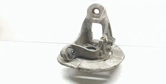 BMW X5 F15 Rear wheel hub spindle/knuckle 6877217