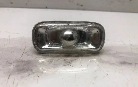Audi A4 S4 B6 8E 8H Front fender indicator light 8E0949127