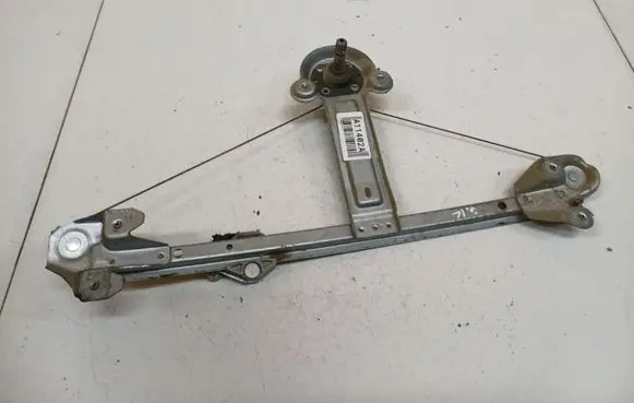 Opel Astra H Sliding door window regulator with motor