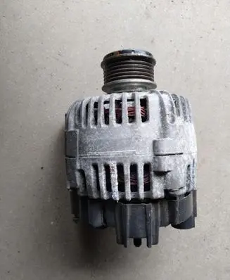 Skoda Fabia Mk2 (5J) Generator/alternator 06F903023E