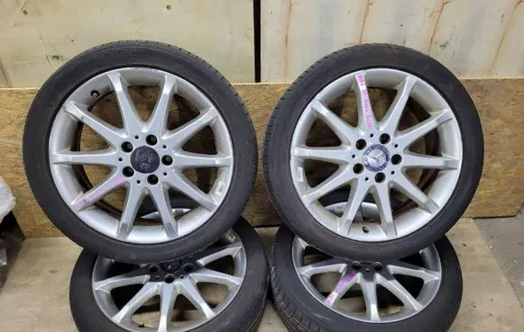 Mercedes-Benz B W245 R17 alloy rim 