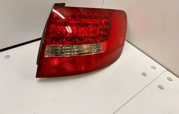 Audi A6 S6 C6 4F Tailgate rear/tail lights