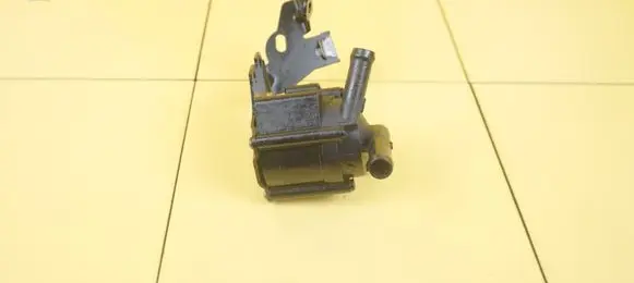 Mini Cooper Countryman R60 Water pump 8843817 N18B16A