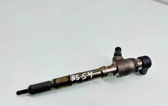 Volkswagen Touran II Fuel injector 03L130277B