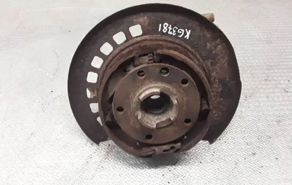 Audi Q7 4L Rear wheel hub spindle/knuckle 