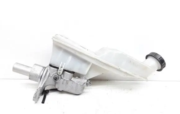 Mercedes-Benz A W176 Master brake cylinder A2464300102 32667778
