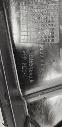 Volkswagen Touareg I Battery box tray cover/lid 7L0864643B