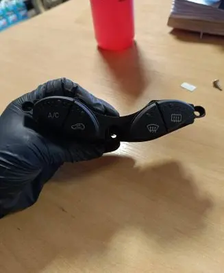 Ford Focus Windscreen/window heater switch 98AG19A945CH