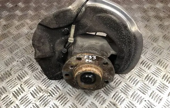 BMW 4 F32 F33 Front wheel hub 6799097
