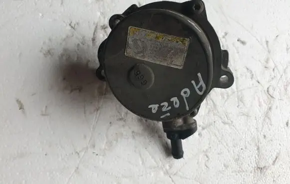 KIA Ceed Vacuum pump 288102A101