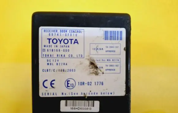 Toyota Corolla Verso AR10 Door control unit/module 89741-0F010