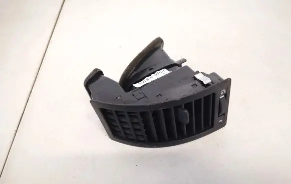 Volkswagen Polo Dash center air vent grill 6q0819703