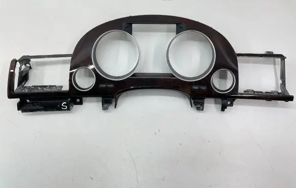 Dashboard trim