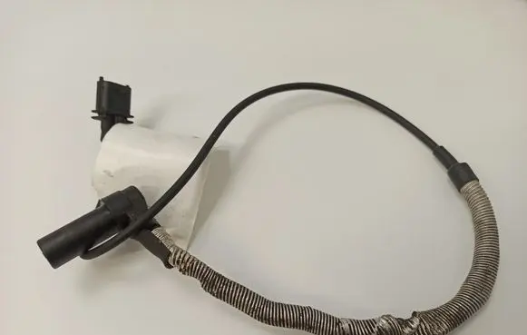 Cadillac CTS Camshaft speed sensor 