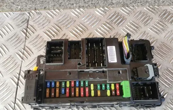 Ford Mondeo MK V Fuse box set FU5T15604BAL