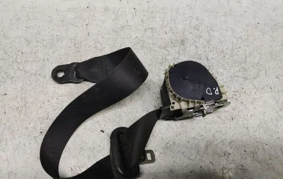 Ford Focus Front seatbelt
