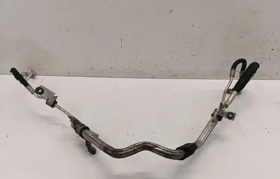 Jeep Cherokee Air conditioning (A/C) pipe/hose 68229674AB