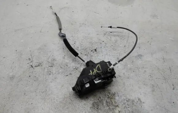 Opel Mokka B Front door lock PSA305590 16944087
