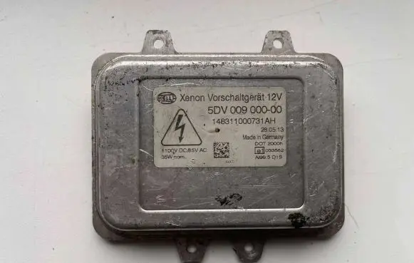BMW 5 E60 E61 Headlight ballast module Xenon 5DV00900000 148311000731AH