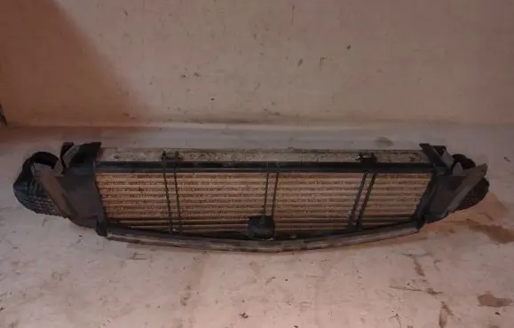 Mercedes-Benz C AMG W204 Intercooler radiator A2045053430